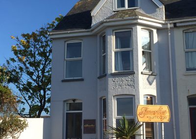 Smarties Newquay Guest House Exterior